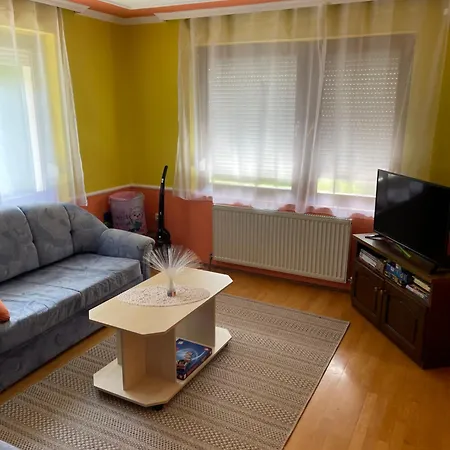 Ili Vendeghaz Holiday home